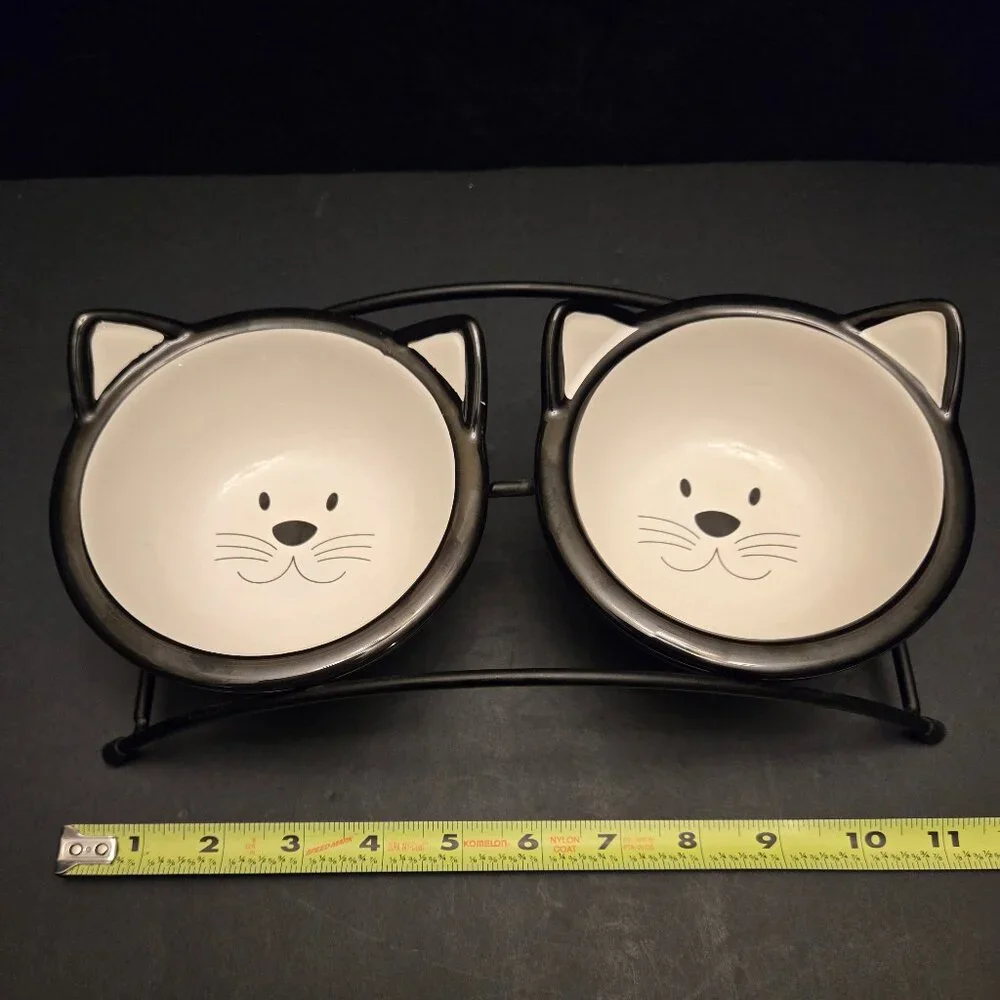 RAISED CAT FOOD BOWLS